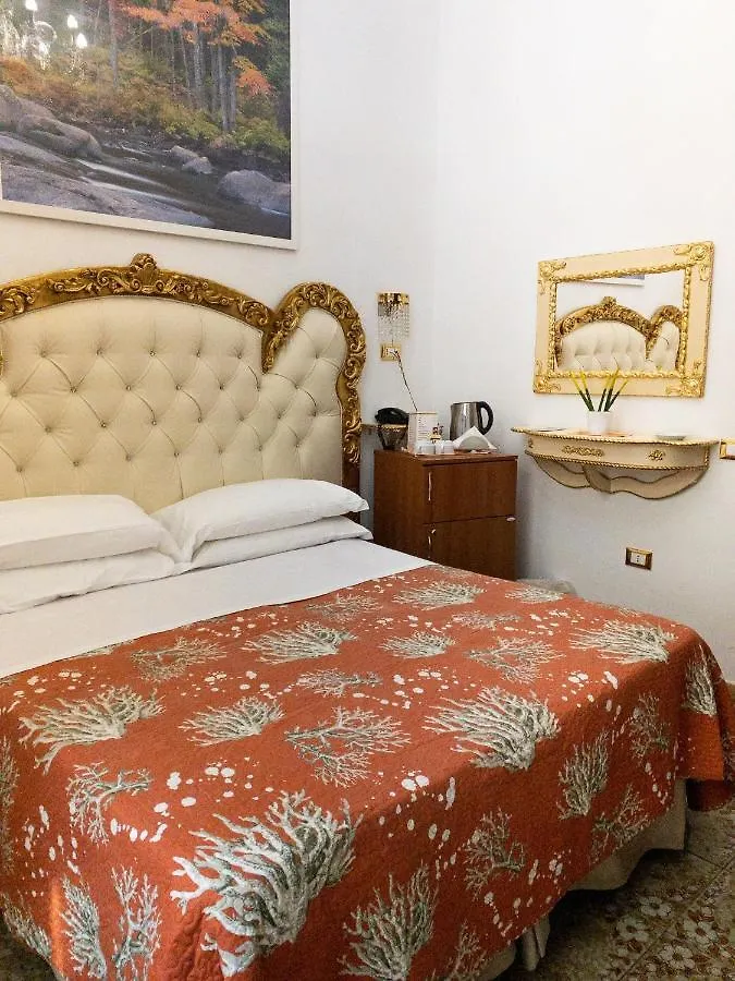 Hotel Des Artistes Naples 4*,