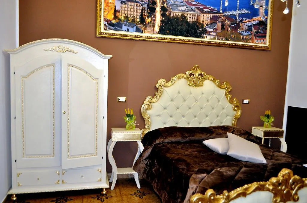 Hotel Des Artistes Naples 4*,  Italy